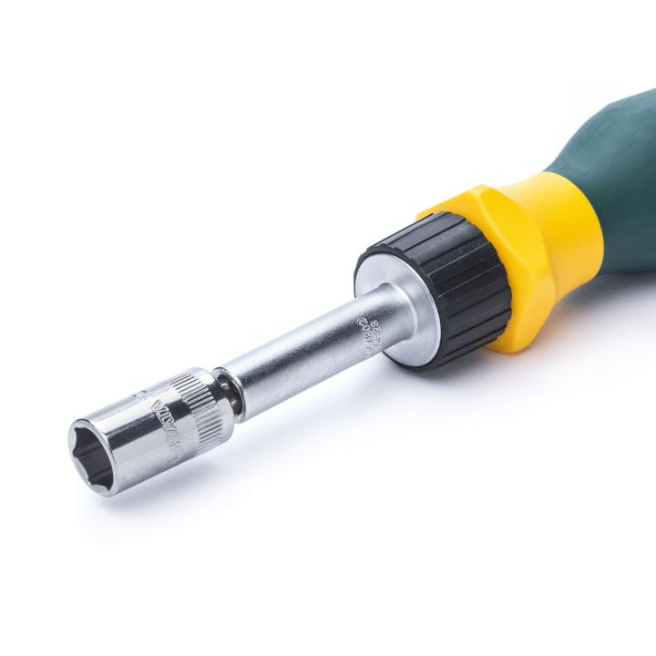 Ratcheting nut top driver set