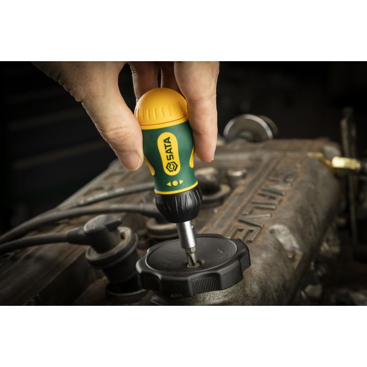 Image of 6 Pc. Stubby Ratcheting Screwdriver Set - SATA